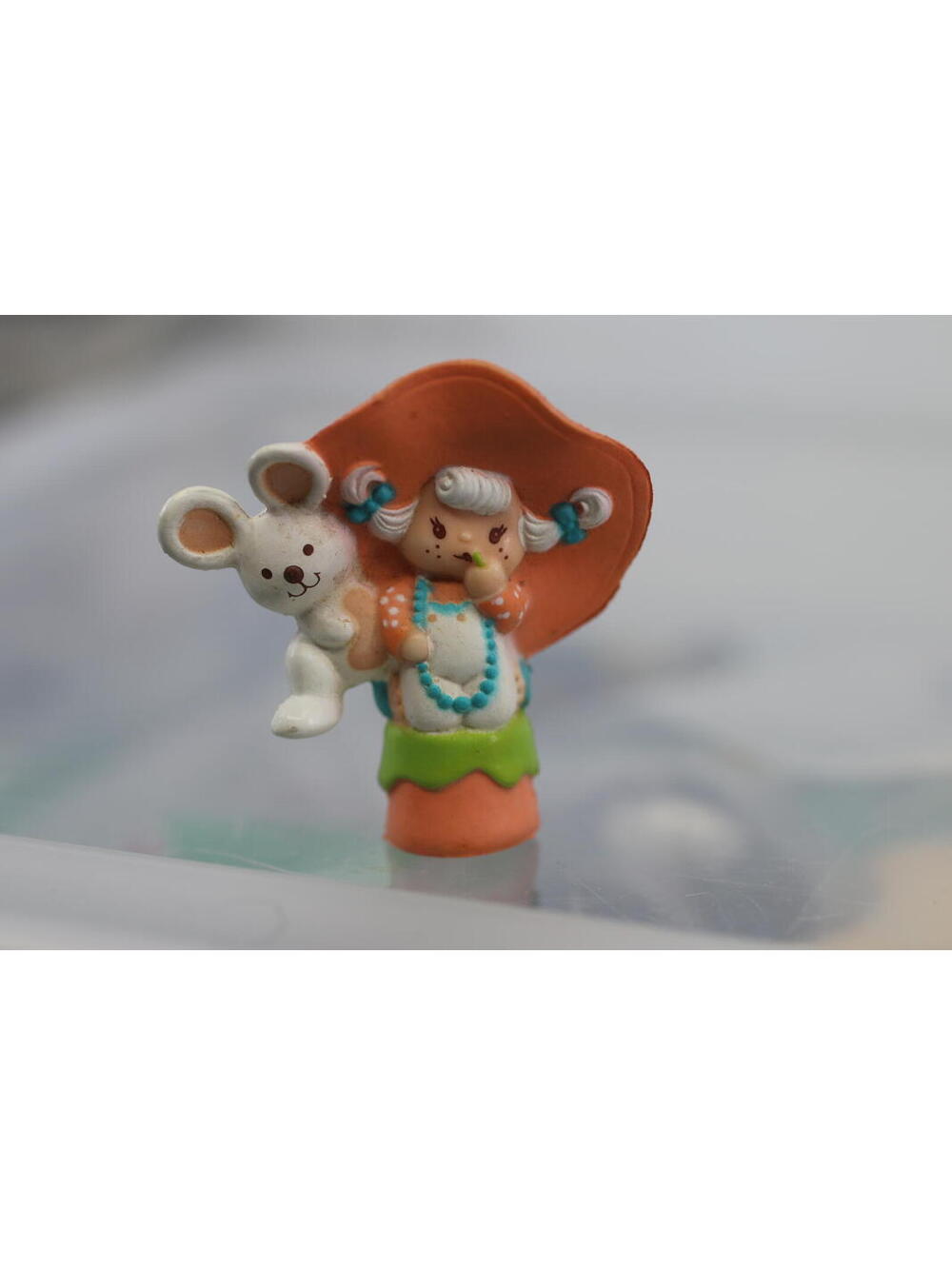 Strawberry Shortcake Deluxe Apricot Mini Figure (Figure only, No Vanity)
